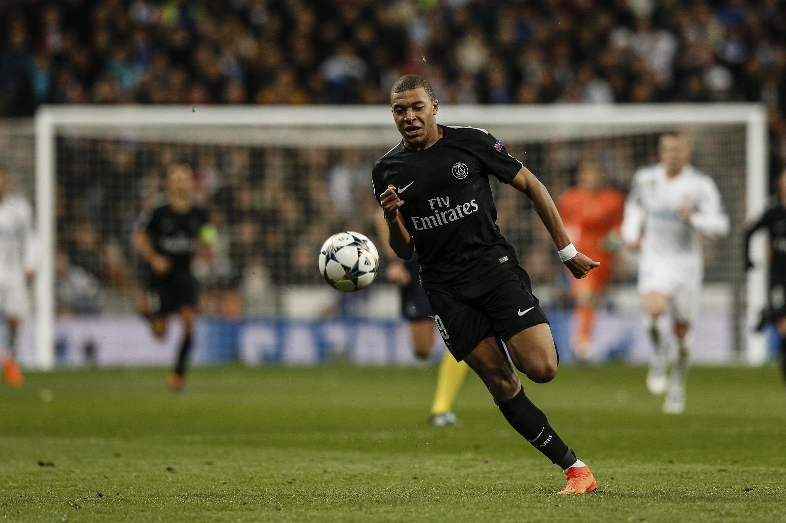 邮报：曼联将在主场提供客场比赛直播观赛服务，每场收25英镑