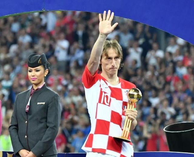 穆斯利奇：杜塞尔多夫实力远超目前排名；球队每天都付出全部