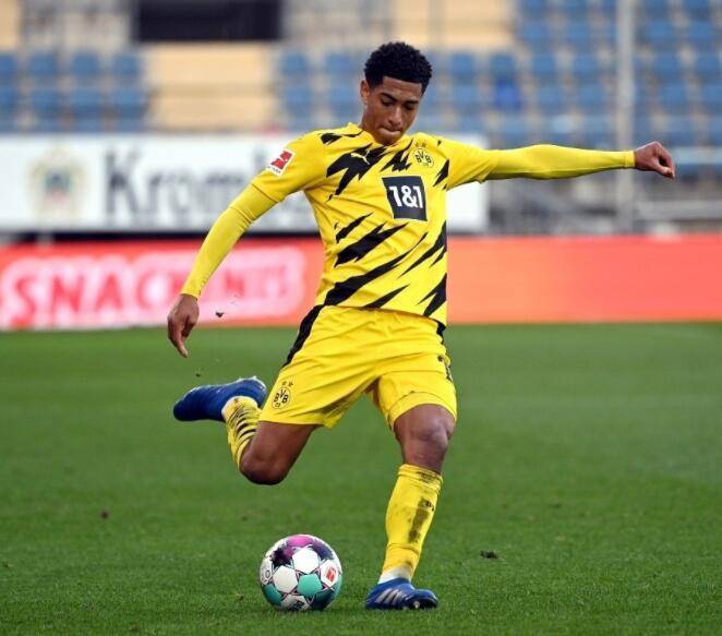 感动！邱贻可回看与莎莎点滴，慈父眼神，最有爱师徒，成就彼此