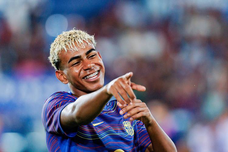 世体：特狮已失去主力位置，巴萨希望冬窗出售他但未收到报价（世体：特狮已非主力，巴萨计划冬窗出售，暂未收到任何报价）