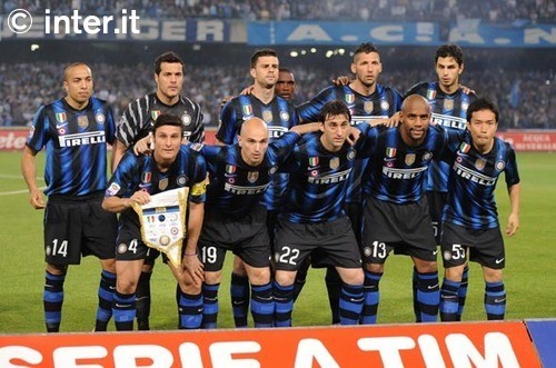 德甲霸主制造惨案，13轮12胜，凯恩踢疯了：替补轰入3球（德甲豪门再现碾压，13轮12胜，凯恩替补上演帽子戏法）