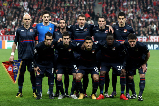 弗里克西甲场均积分2.36，执教50+场主帅中仅次于瓜帅和穆帅（西甲场均2.36分，弗里克在50+场主帅中仅次于瓜帅与穆帅）