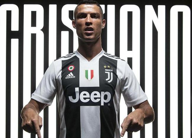 TA记者：阿莫林考虑将阵型调整成433，后面训练重点会落实新阵型上（TA记者：阿莫林酝酿改打4-3-3，后续训练将围绕新阵型展开）