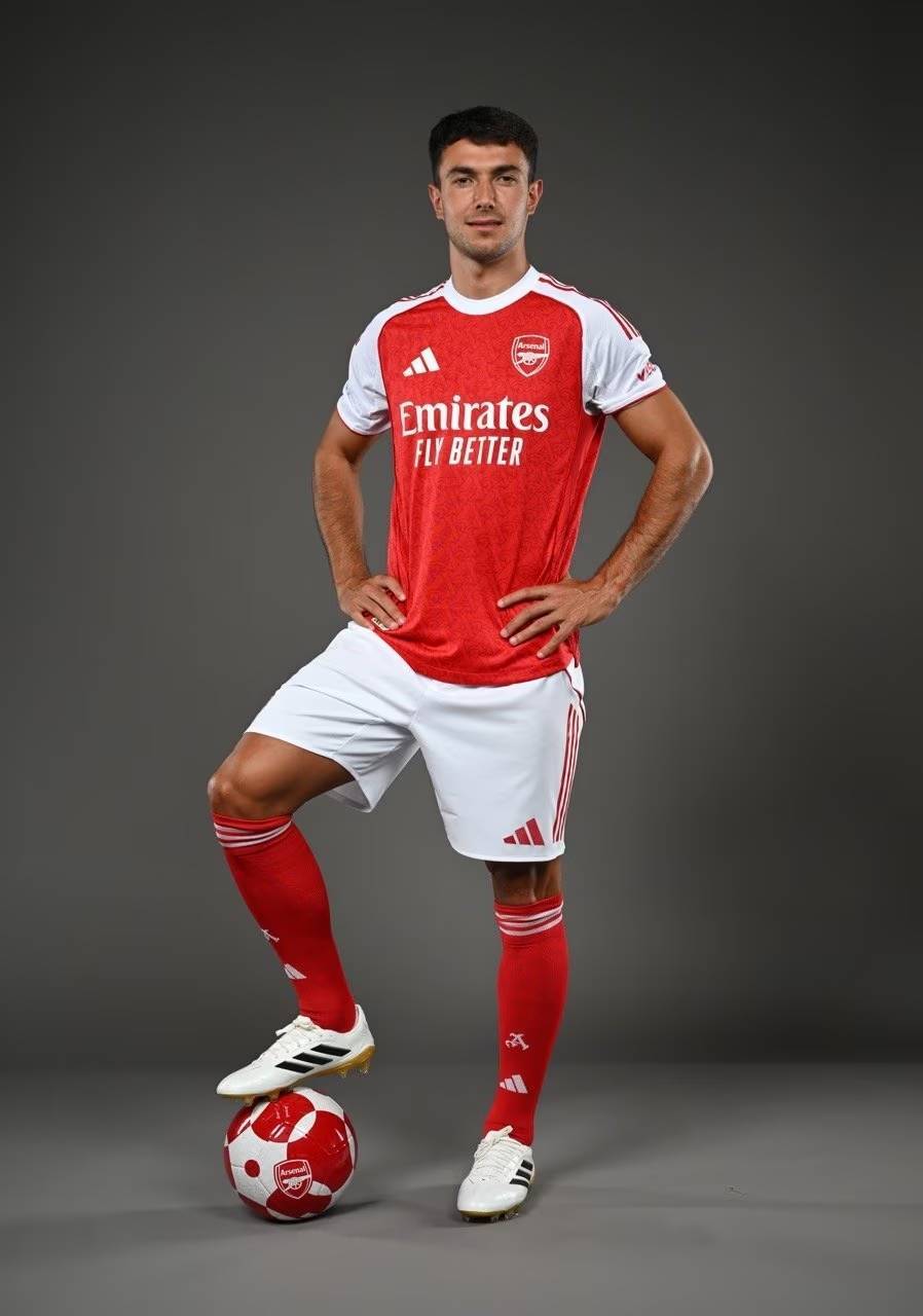 记者：狼队和塞维谈妥1700万欧签胡安卢，但球员想去那不勒斯