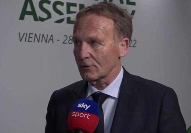 媒体人：山东泰山新赛季教练配置计划是韩鹏+外籍助教