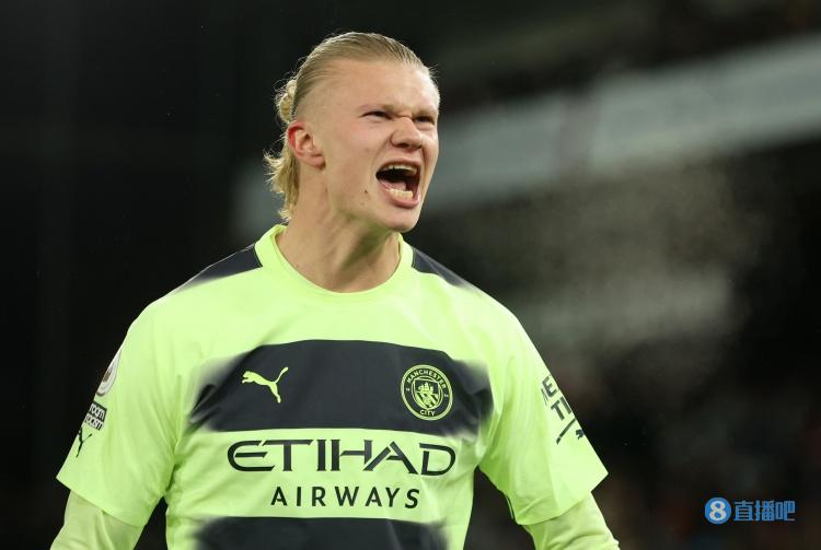 米体：弗拉霍维奇愿意留在尤文，但薪水始终是个问题