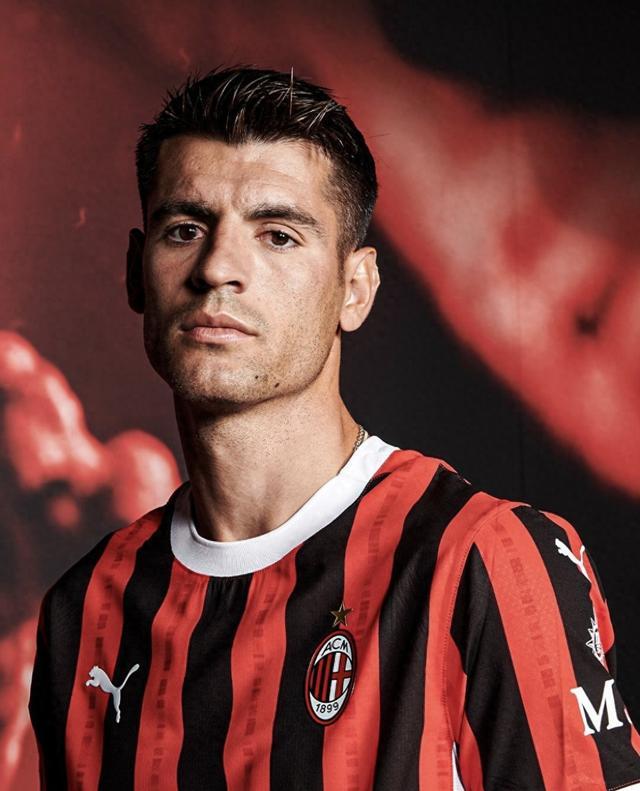 欧冠赛场精彩瞬间：巴萨主场2-0取胜,