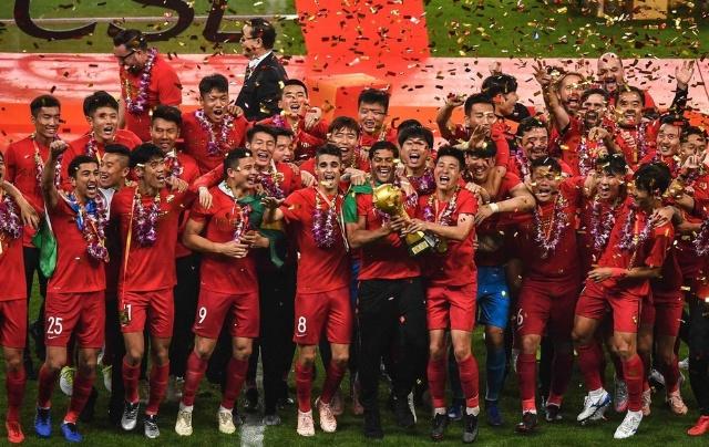 美媒：加兰升级为可以出战，朗佐·鲍尔将缺席比赛