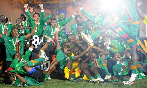 斑马队长，洛卡特利达成尤文生涯200场里程碑