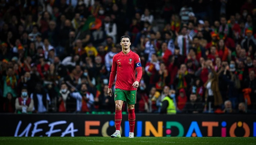 巴特萨吉成为米兰队史进球第二年轻的后卫，仅次于马尔蒂尼（巴特萨吉成米兰史上第二年轻进球后卫，仅次马尔蒂尼）