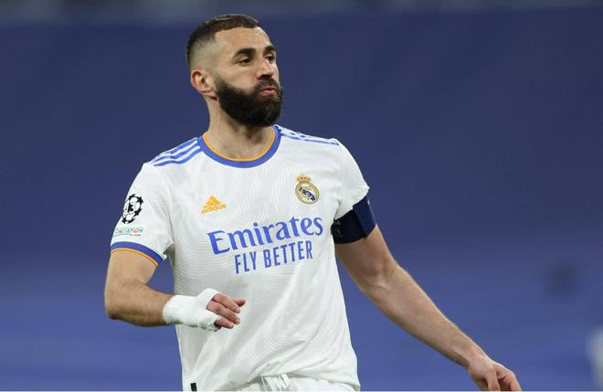 青岛记者：邵佳一大哥式的执教风格很适合当下中国足球的环境