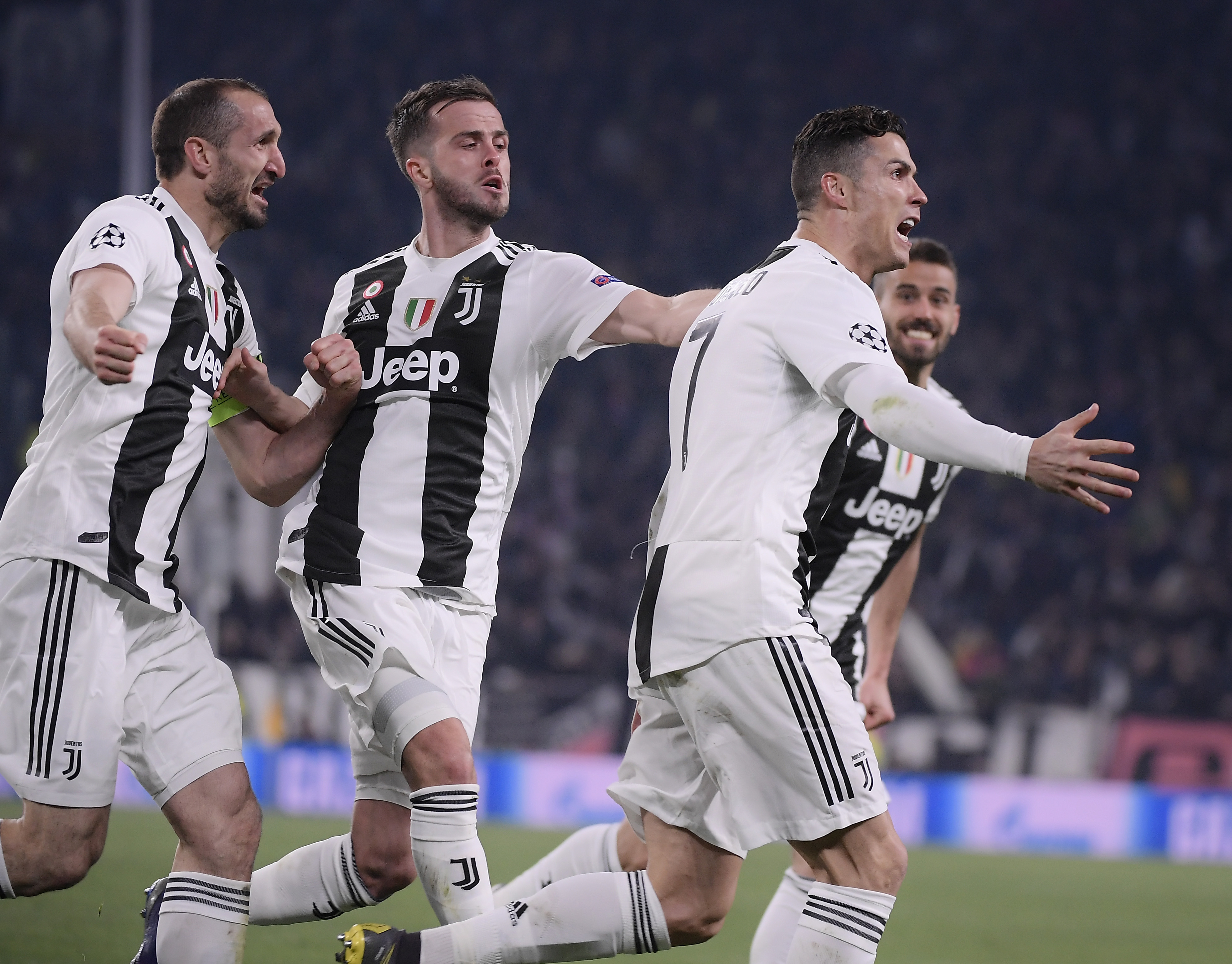 1-3爆冷输球！切尔西两连不胜陷低谷，战术漏洞暴露争冠还远？