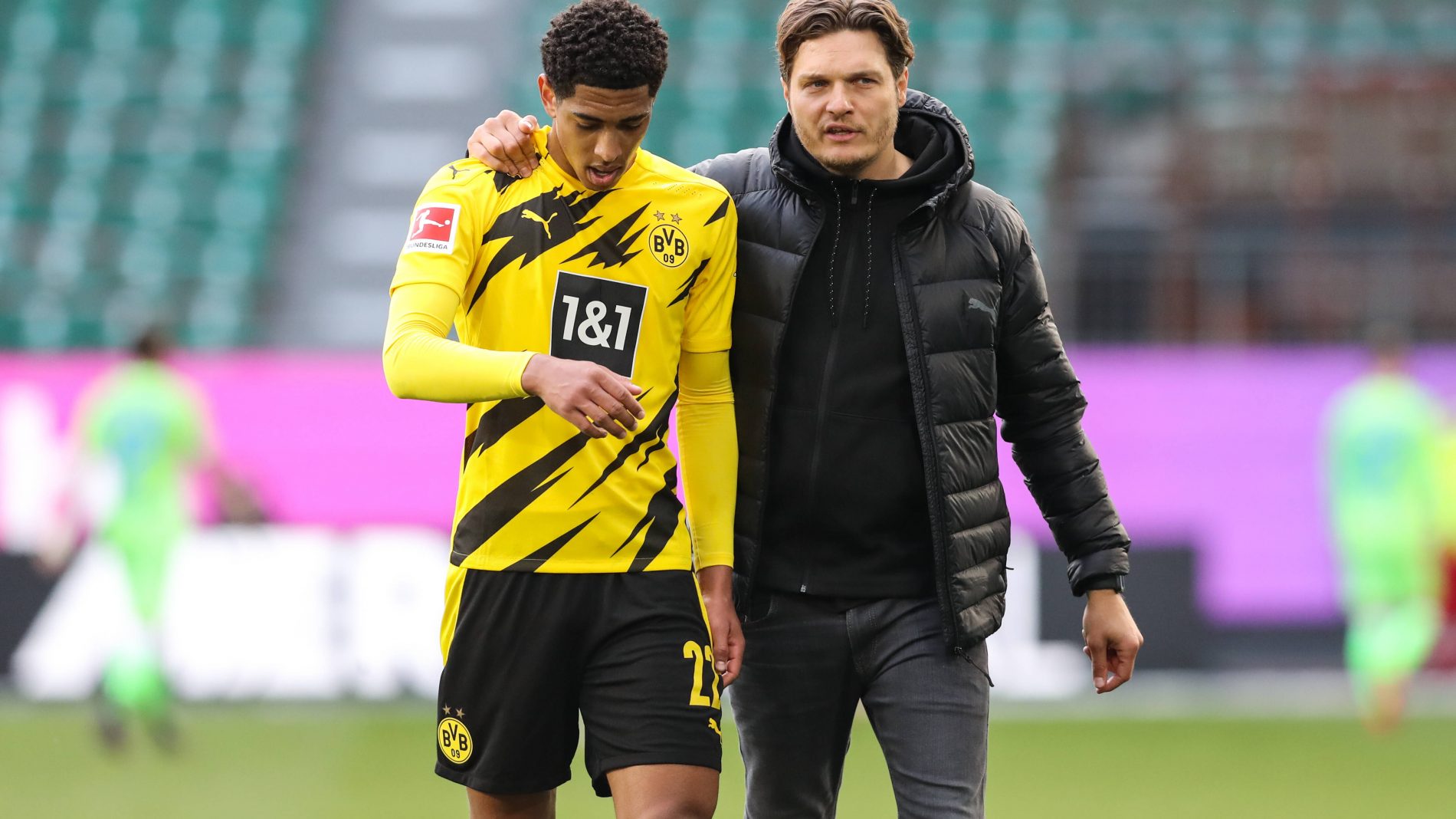 篮球篮网球队训练赛完成